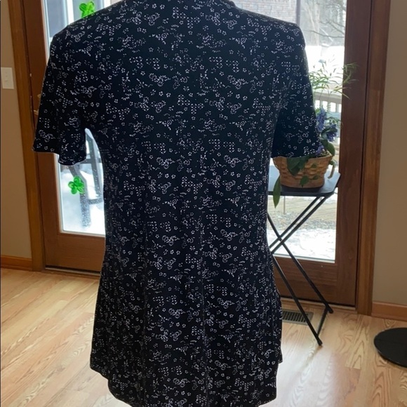 Old navy top super cute - Picture 5 of 8